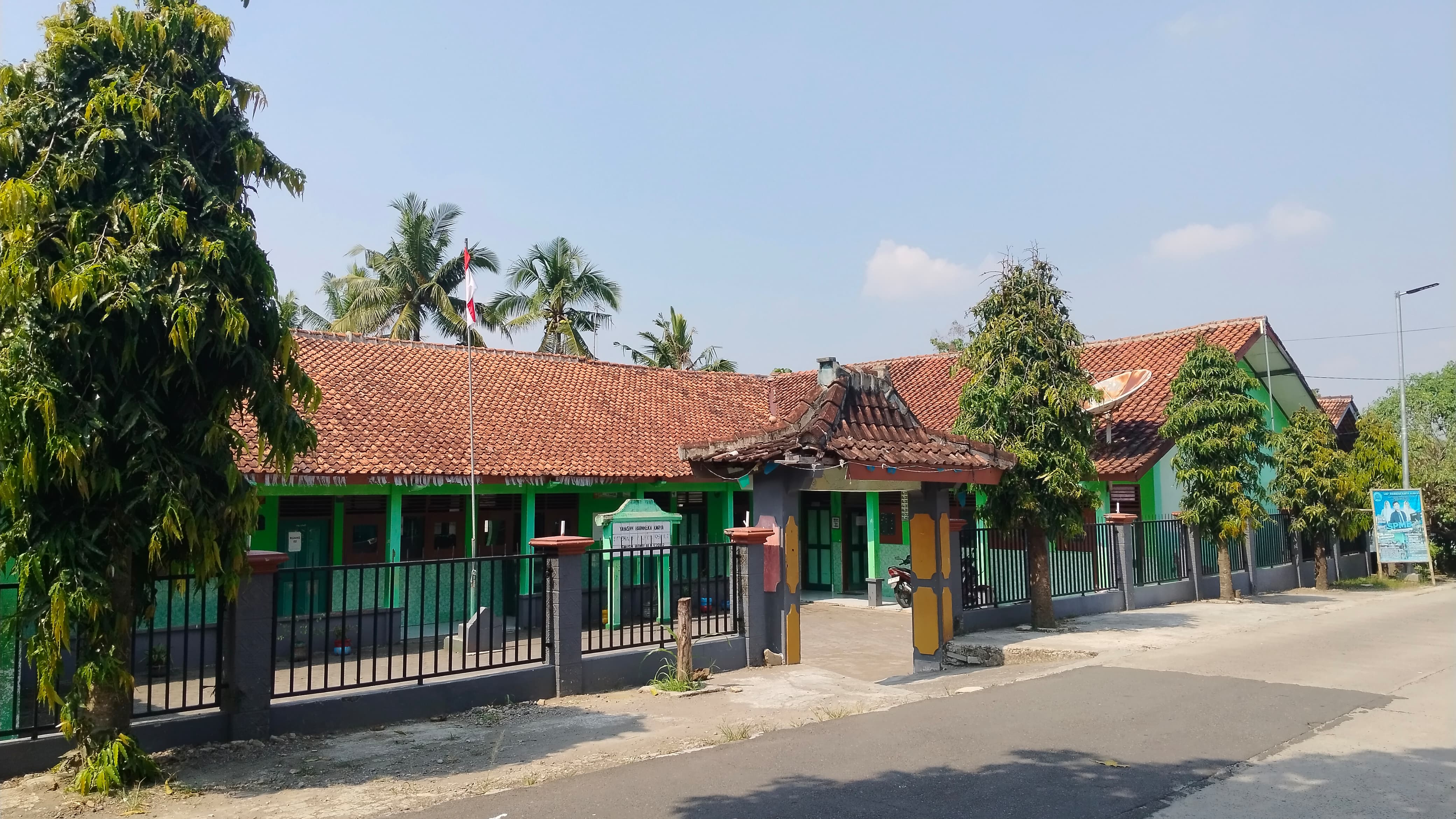 SMP Terdekat